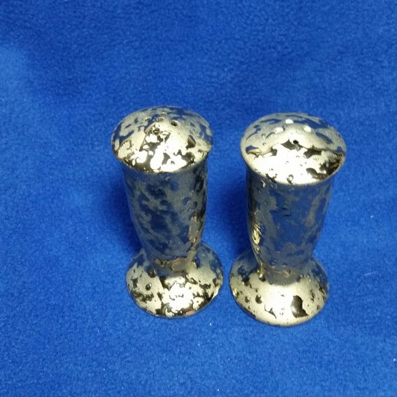 Weeping Gold Salt and Pepper Shaker Set 1940's MCM Weeping Gold Over Porcelain - Picture 5 of 10